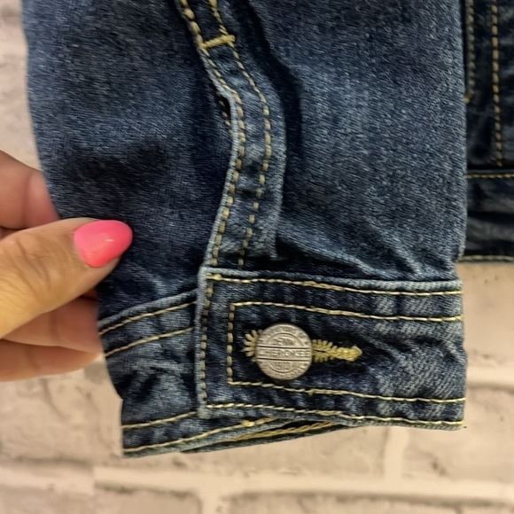 BNWT CHEROKEE girls jean jacket sz 4/5 super cute and easy to wear, snap buttons - Picture 6 of 8